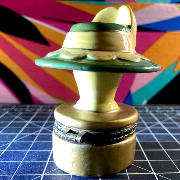 Vintage Fancy Hat Limoges Style Hinged Trinket Box - Picture 2 of 9